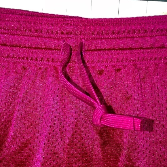 ☄️Nike Magenta Mesh Sport shorts - Picture 4 of 8